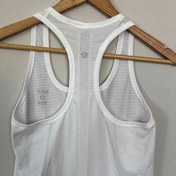 Lululemon Sz6 Tank Top White Swiftly Racerback Special Edition San Diego 10k Run - Picture 5 of 8